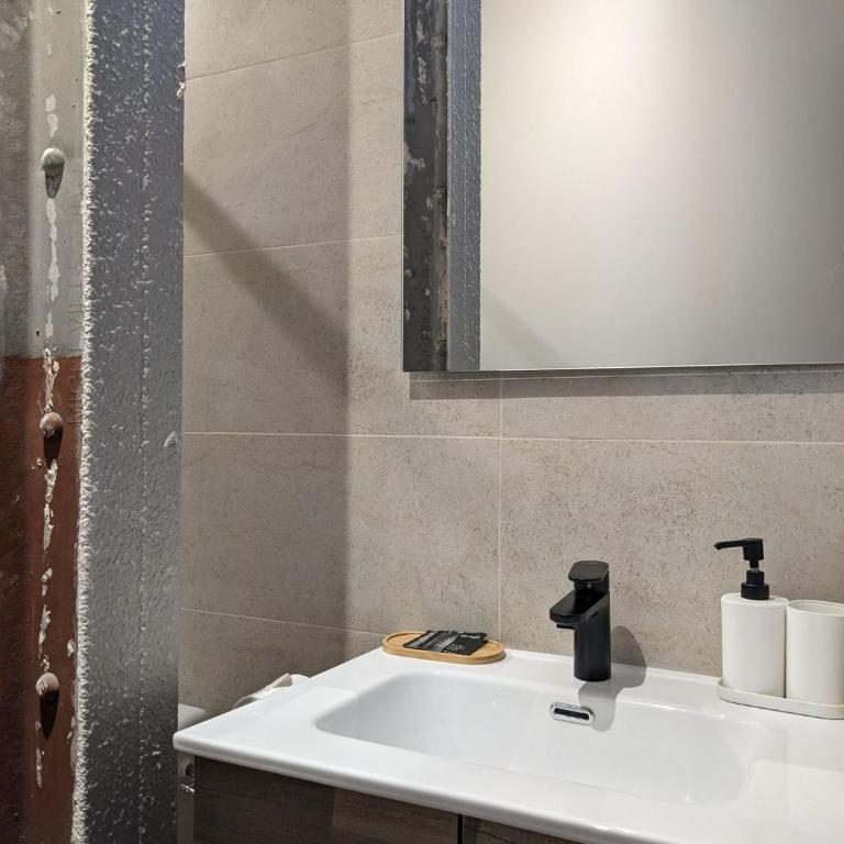Le 12 cosy wifi et parking gratuit 7b - Appartement 1 Chambre - 4