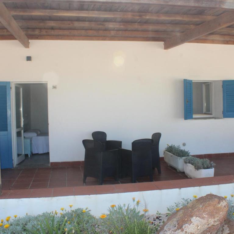 Vel Marì - Rooms on the Beach - Camera Quadrupla con Vista Mare - 1