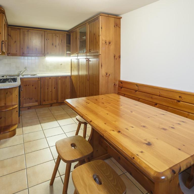 Villa Lacedel - Gruppo Stay - Appartamento con 2 Camere da Letto (4 Adulti) - 8