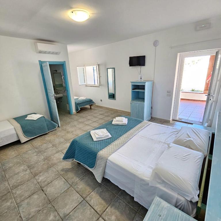 Vel Marì - Rooms on the Beach - Camera Quadrupla con Vista Mare - 7