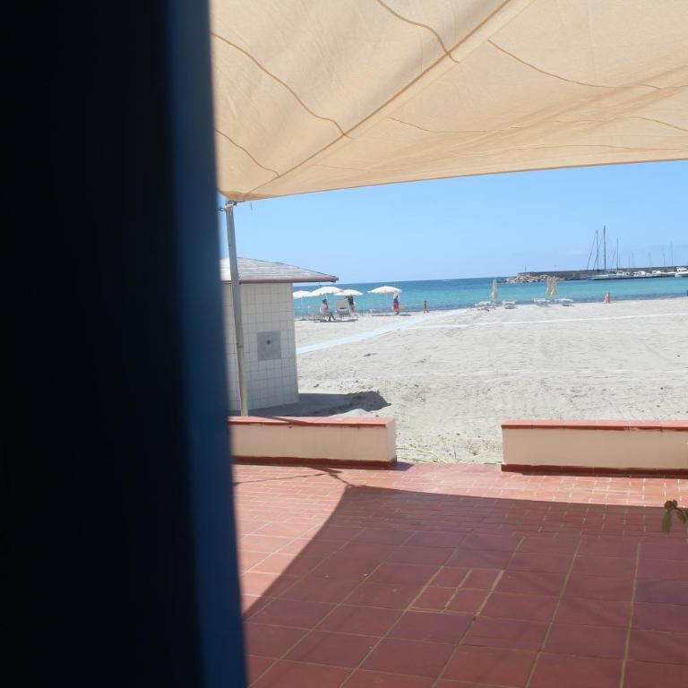 Vel Marì - Rooms on the Beach - Camera Matrimoniale/Doppia con Letti Singoli con Vista Mare - 8