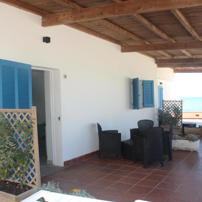 Vel Marì - Rooms on the Beach - Camera Quadrupla con Vista Mare - 8