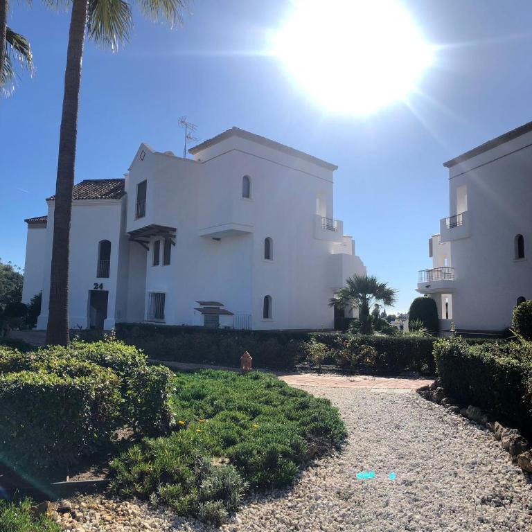 Superior 3BR GolfLA Apartment Minutes from Puerto Banus & Marbella - Apartamento de 3 dormitorios - 23