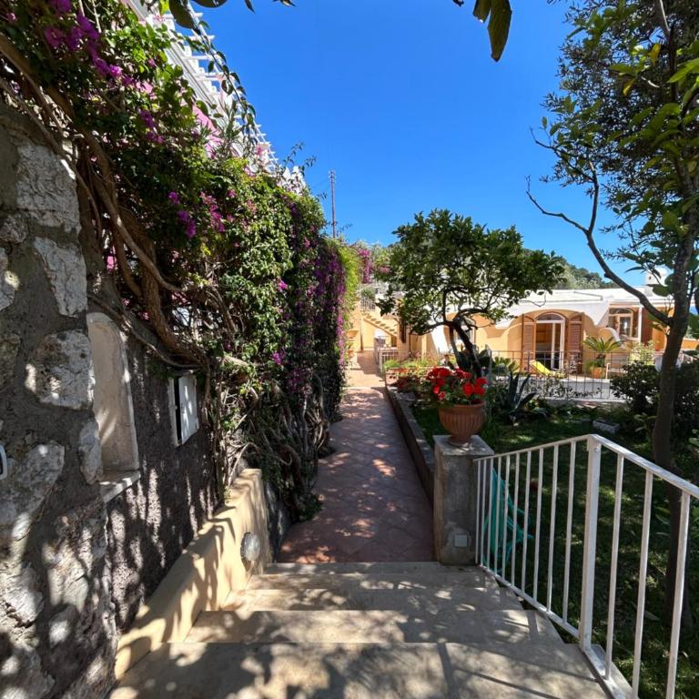 Private Villa Sea VIEW CON TERRAZZA E GIARDINO - Appartamento con 3 Camere da Letto - 24