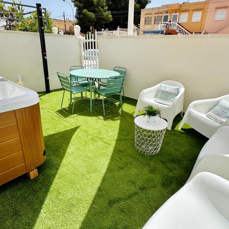 Bungalow jacuzzi privado y vistas Gran Alacant- Aledama Homes - Two-Bedroom Apartment - 8