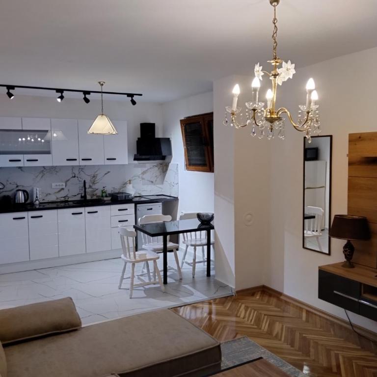Apartments Natali - One-Bedroom Premier Apartment - 1