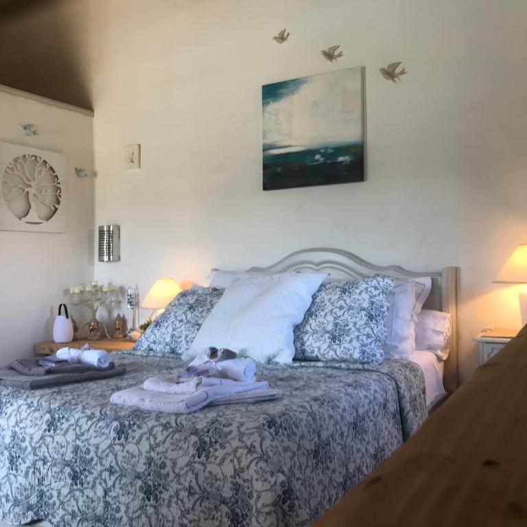 Chambre d'hôtes chez Maguy B-Villa Makeire - Chambre Lit Queen-Size - Vue sur Piscine - 4