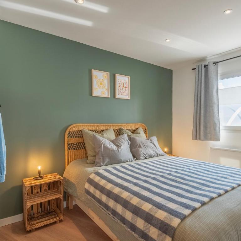 Suites Kerlarros Clim et Parking face Gare et Port - Appartement 2 Chambres Deluxe - 3