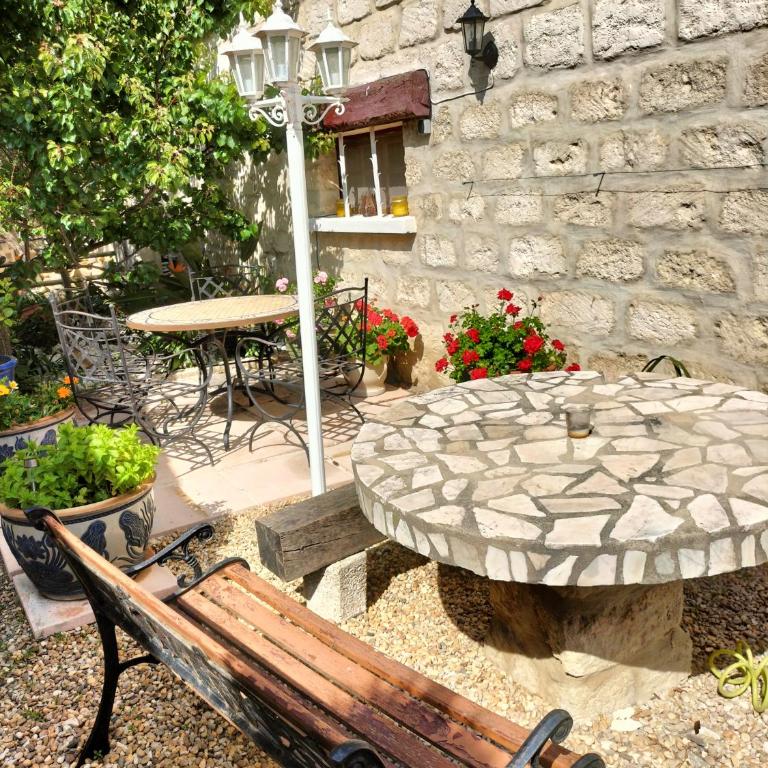 Charmant appart avec jardin - Maison 1 Chambre - 16