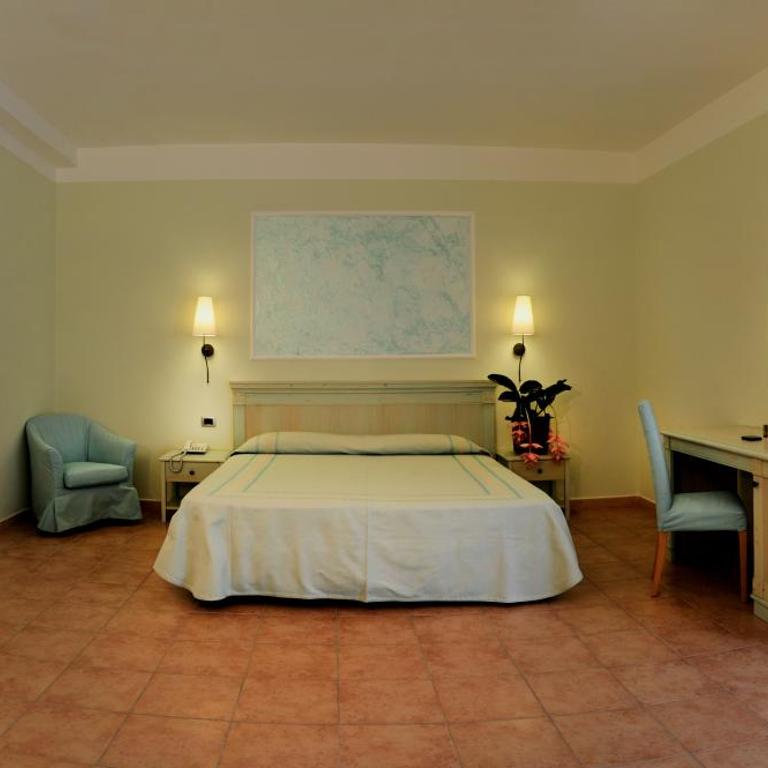Hotel Brancamaria - Camera Matrimoniale con Vasca Idromassaggio - 13