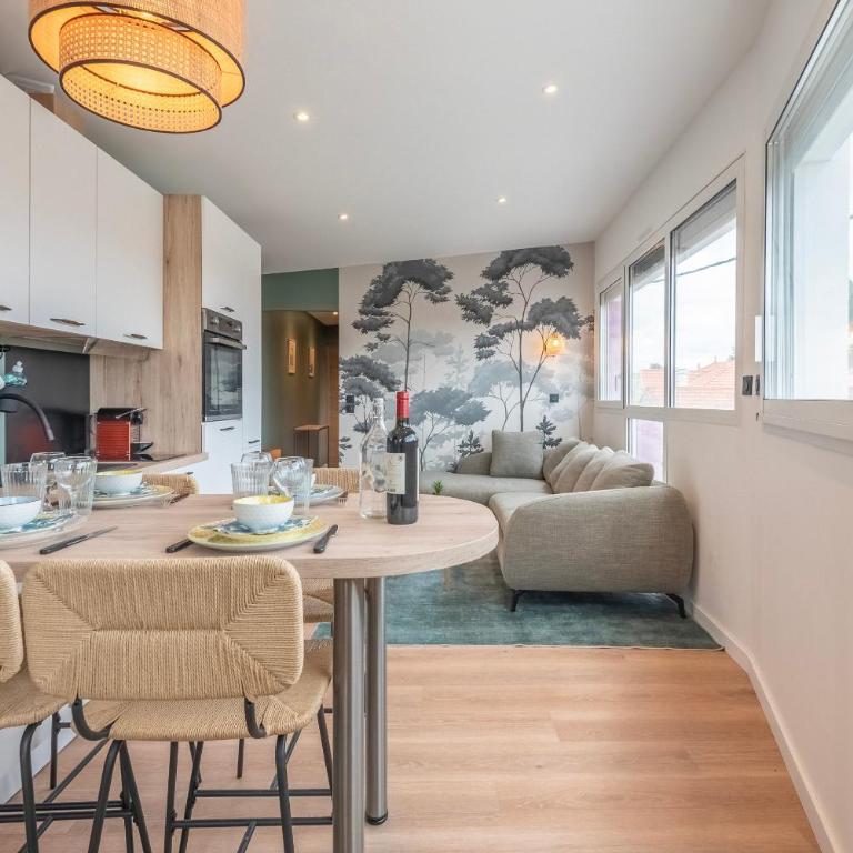 Suites Kerlarros Clim et Parking face Gare et Port - Appartement 2 Chambres Deluxe - 1