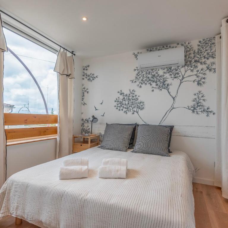 Suites Kerlarros Clim et Parking face Gare et Port - Appartement 2 Chambres Deluxe - 2