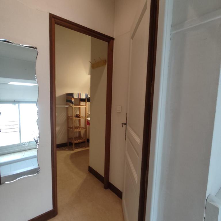 CHAMBRE 2 CALME PROCHE GARE, CENTRE VILLE et FESTIVAL - Chambre Triple - 18