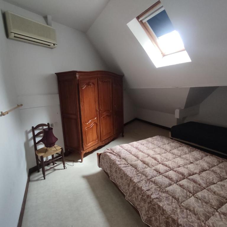 CHAMBRE 2 CALME PROCHE GARE, CENTRE VILLE et FESTIVAL - Chambre Triple - 2