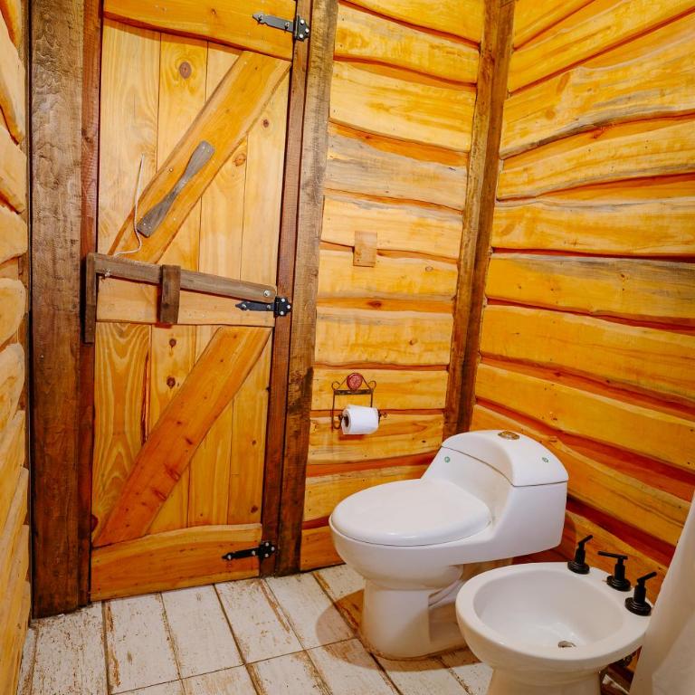 Valle de la Luna - Family Room with Balcony - 12