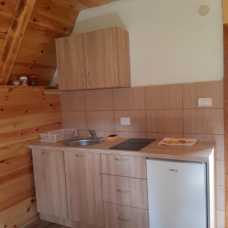 Wooden cottage Podgora - Two-Bedroom Chalet - 8