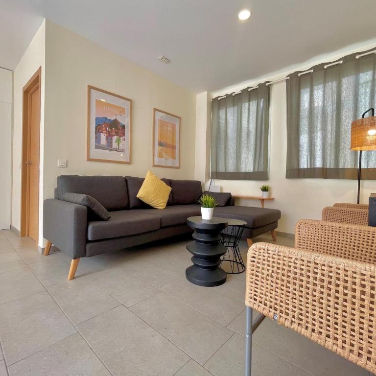 Sunny Terrace Apartment - Two-Bedroom Apartment - 12