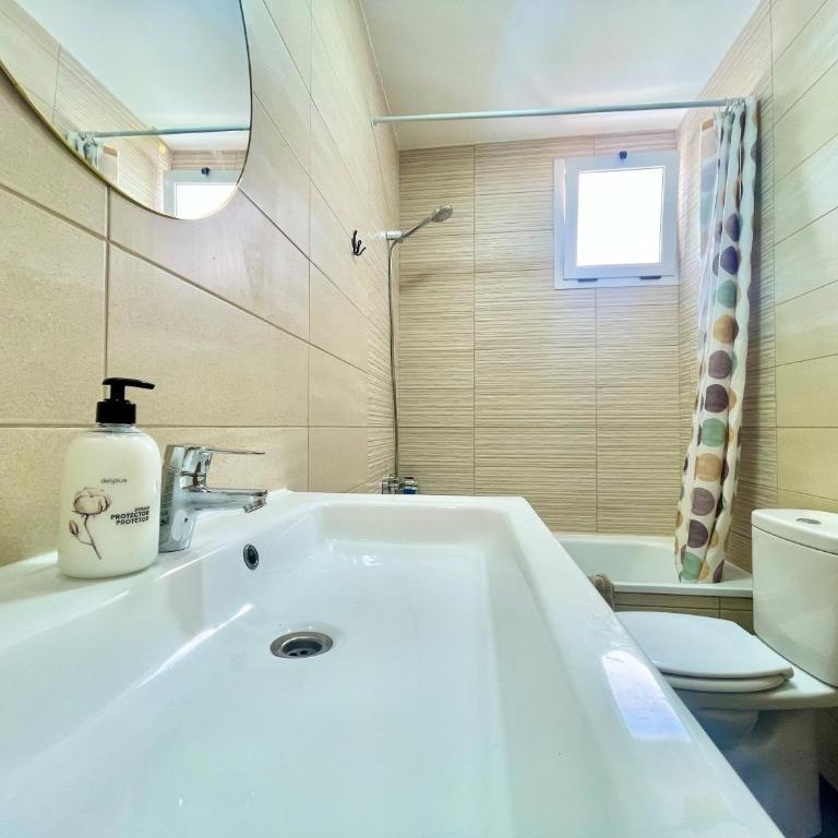 Sunny Terrace Apartment - Two-Bedroom Apartment - 15