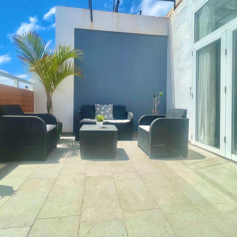 Sunny Terrace Apartment - Two-Bedroom Apartment - 32