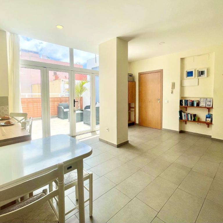 Sunny Terrace Apartment - Two-Bedroom Apartment - 28