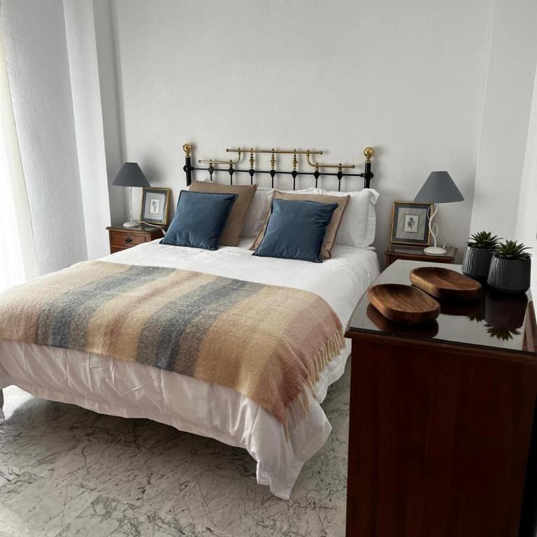 Apartamento frente al mar en Torremolinos, Málaga - Three-Bedroom Apartment - 15