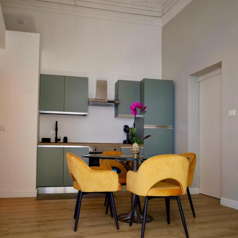 Raisi Suites & Apartment - One-Bedroom Deluxe Apartment - 6