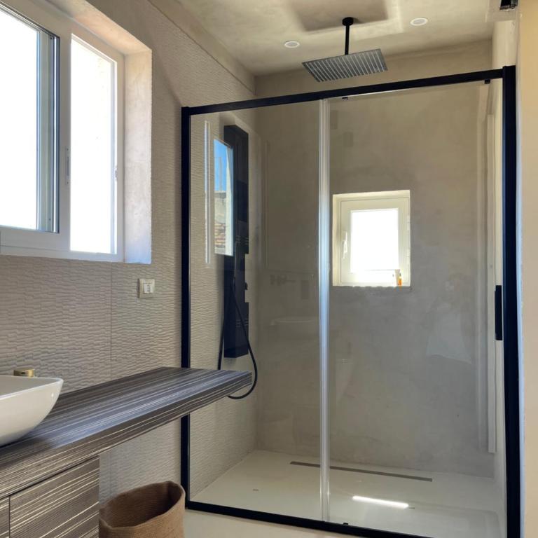 Raisi Suites & Apartment - One-Bedroom Deluxe Apartment - 5