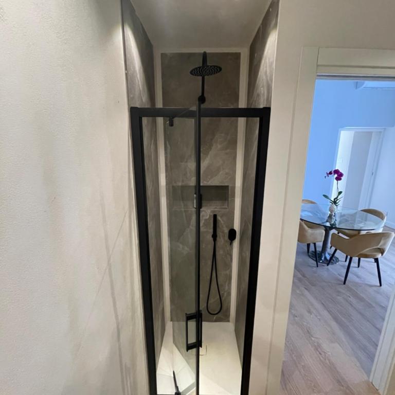 Raisi Suites & Apartment - One-Bedroom Deluxe Apartment - 9