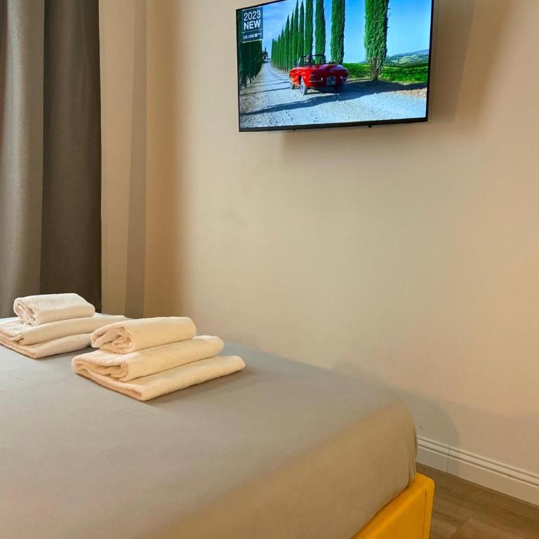 Raisi Suites & Apartment - Deluxe Double Room with Shower - 13