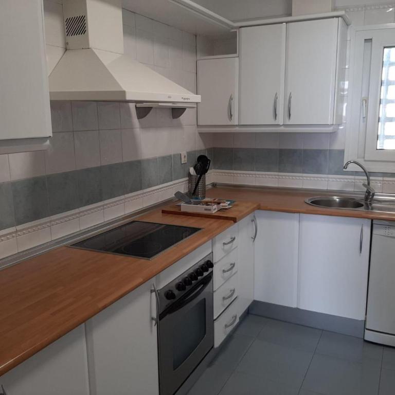 Apartamento frente al mar en Torremolinos, Málaga - Three-Bedroom Apartment - 20