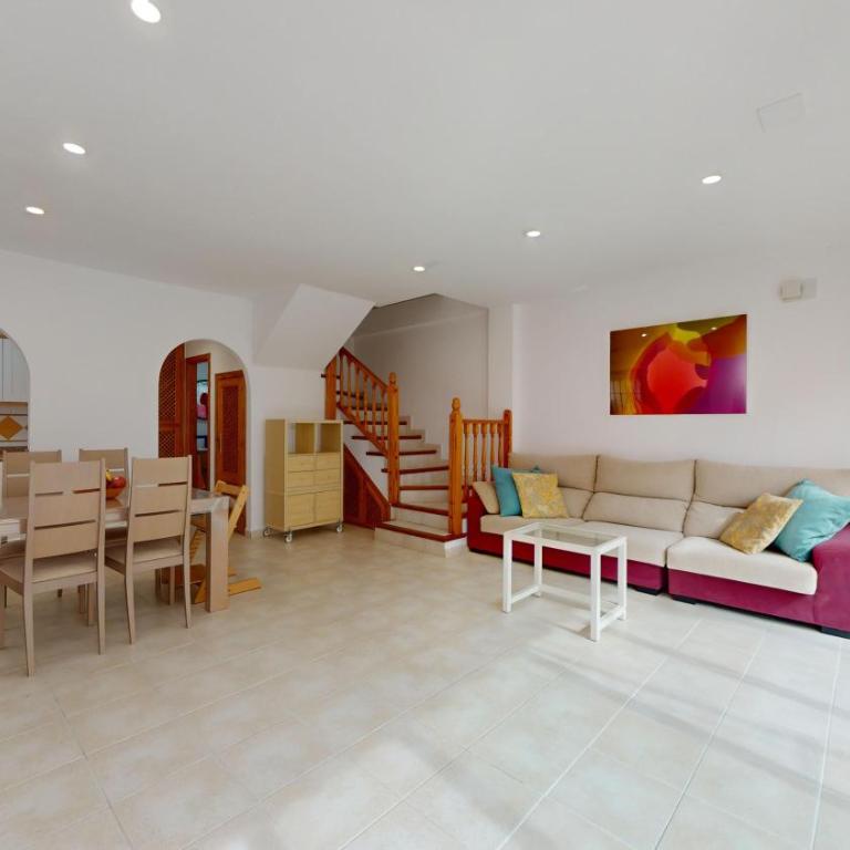 El Olivo and Brisas Beach house - Three-Bedroom House - 26