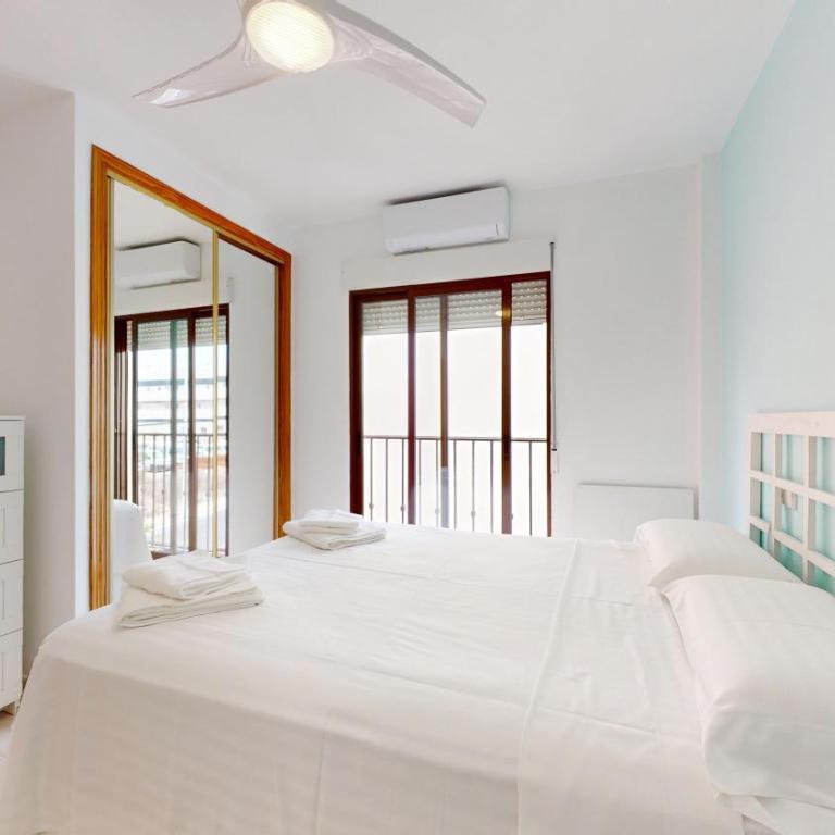 El Olivo and Brisas Beach house - Three-Bedroom House - 29