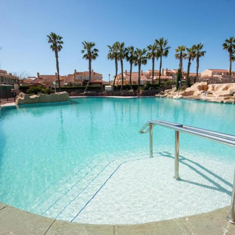 El Olivo and Brisas Beach house - Three-Bedroom House - 34
