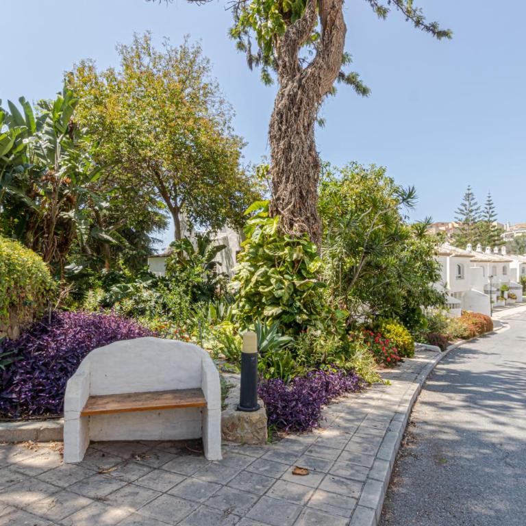 Benalgolf Lovely apartment in Benalmádena with Sea Views, Excellent WIFI connection, private Backyard with BBQ - Apartamento de 2 dormitorios - 50
