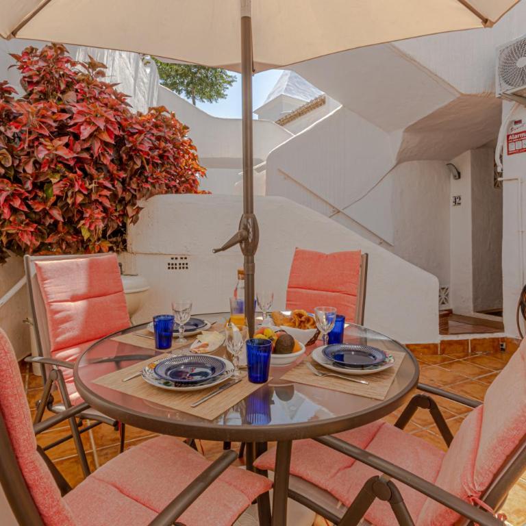 Benalgolf Lovely apartment in Benalmádena with Sea Views, Excellent WIFI connection, private Backyard with BBQ - Apartamento de 2 dormitorios - 54