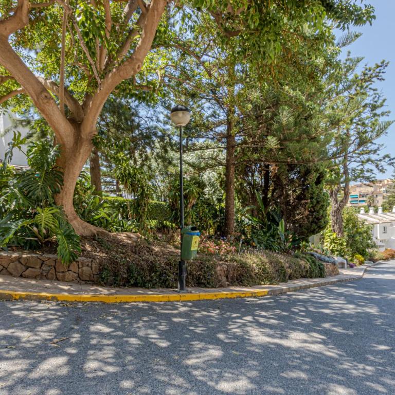 Benalgolf Lovely apartment in Benalmádena with Sea Views, Excellent WIFI connection, private Backyard with BBQ - Apartamento de 2 dormitorios - 76