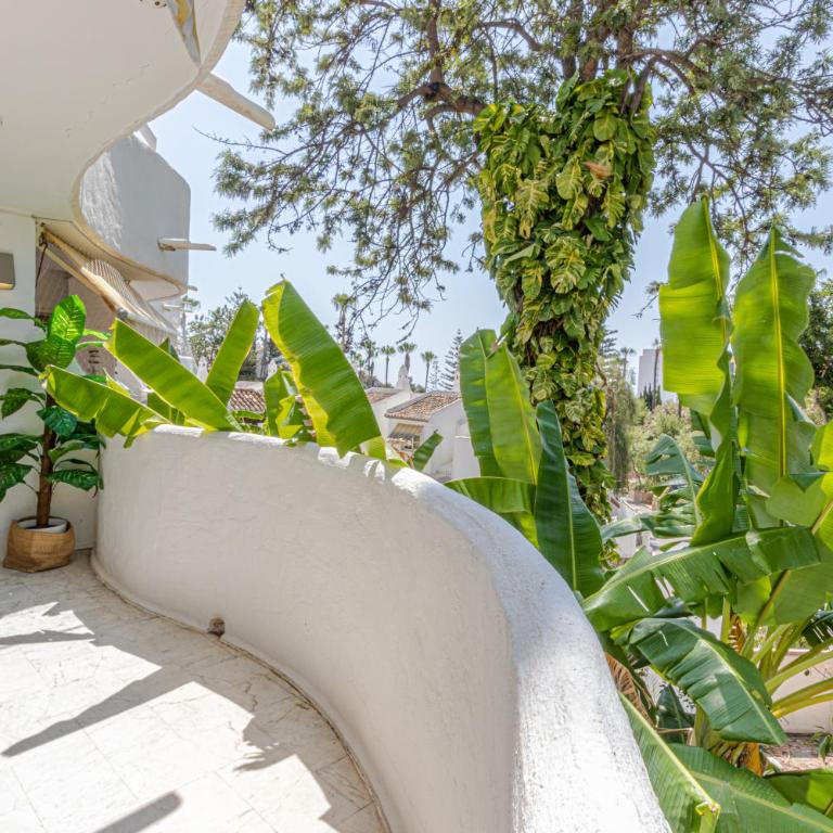 Benalgolf Lovely apartment in Benalmádena with Sea Views, Excellent WIFI connection, private Backyard with BBQ - Apartamento de 2 dormitorios - 79