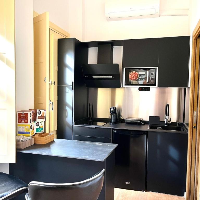 Luxury Apartments Chinitas 11 - Loft - 26