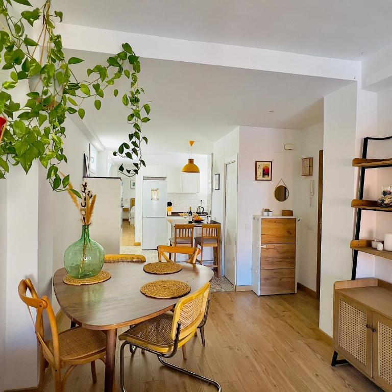 Apartamento amplio y tranquilo a 10 min del centro - Apartamento de 3 dormitorios - 3