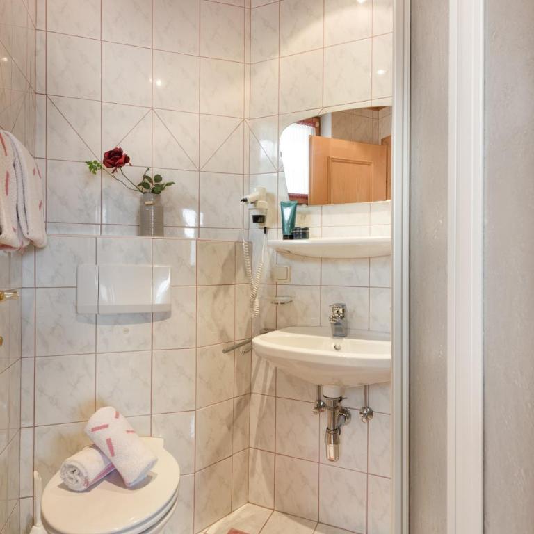 Gästehaus Gratz - inklusive Eintritt in die Alpentherme - Apartment mit 1 Schlafzimmer und Balkon - 6