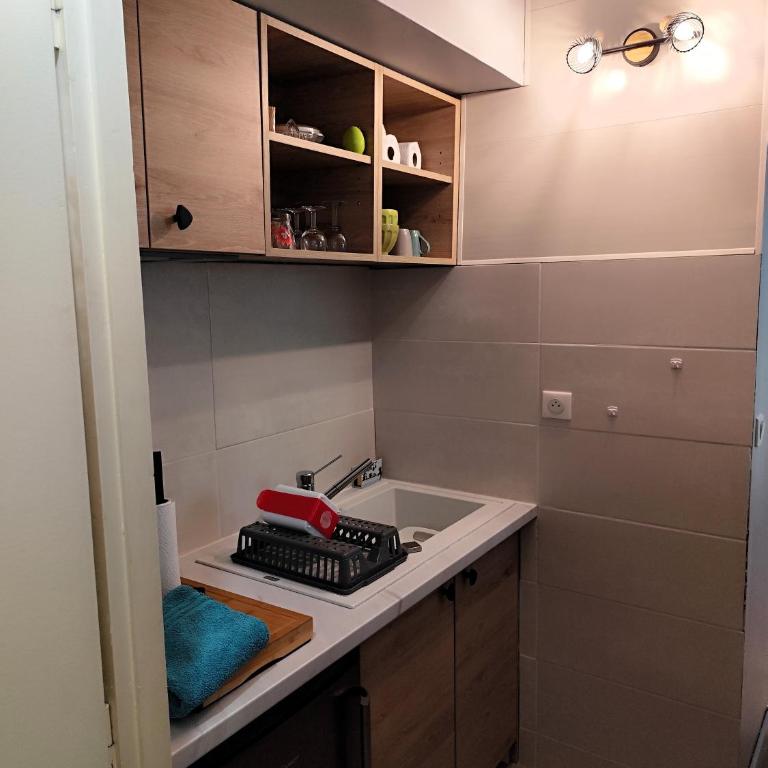 appartement T1 hyper centre 350 m des thermes 200 m des télécabines deuxième étage avec ascenseur - Apartment mit 1 Schlafzimmer - 8