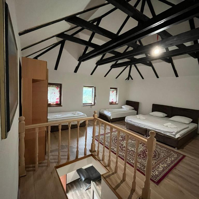 Small Bosnian House - One-Bedroom Apartment - 3