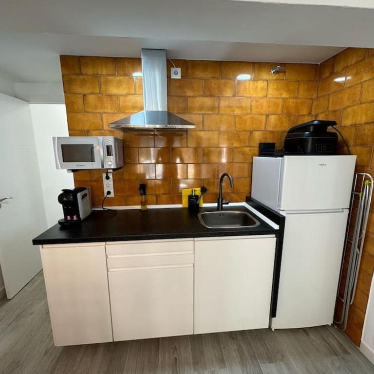 Shelter in Malaga - C1 - One-Bedroom Apartment - 20