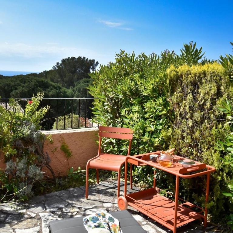 Appartement avec piscine cozy spacieux, climatise, vue mer! Plages et centre 15 mns! - Maison de Ville 2 Chambres - 6