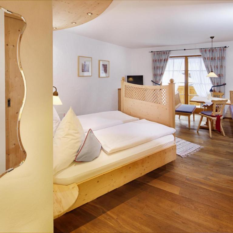 Pension Hochvogel - Doppelzimmer mit Dusche - 5