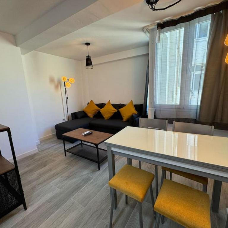 Flat to enjoy Malaga - 4 people C2 - One-Bedroom Apartment - 3