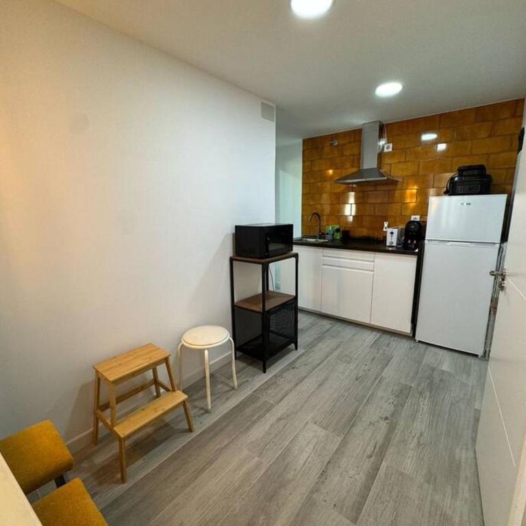 Flat to enjoy Malaga - 4 people C2 - One-Bedroom Apartment - 8