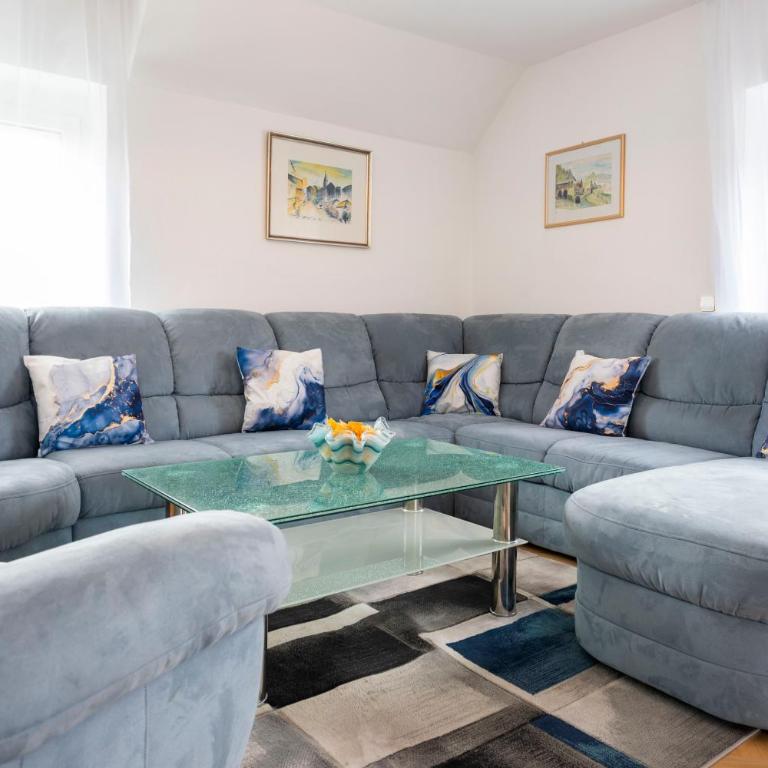 Ferienwohnung Dreiländereck - Villach Land - Faaker See - Appartamento con 2 Camere da Letto, Balcone e Terrazza - 55