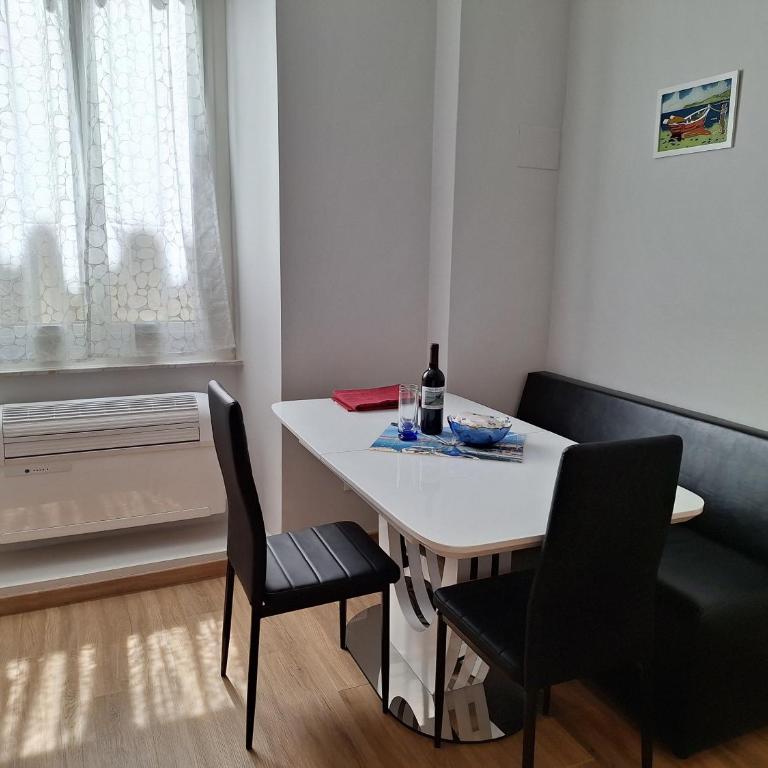 La Perla del Porto Antico - Appartamento con 2 Camere da Letto - 6