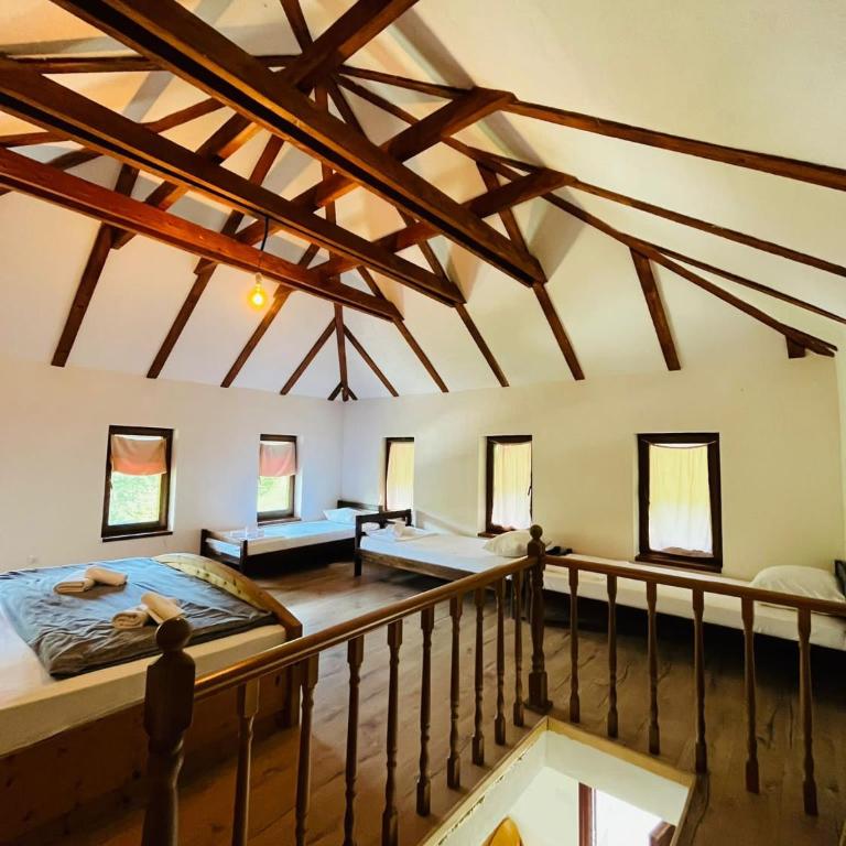 Small Bosnian House - Apartment - Split Level - 4